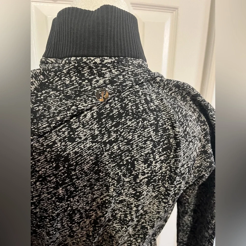 Lululemon Rest Less 1/2 Zip Pullover Black/White Small - Picture 6 of 7